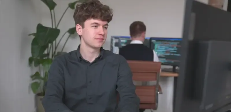 Caresupport-clip2-4K-ezgif.com-video-to-webp-converter